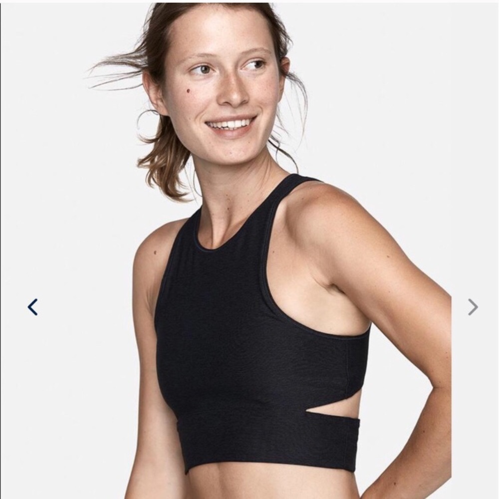 Outdoor Voices Slashback crop top/sports bra Sz M